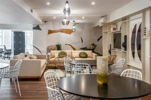 Espace indépendant - 75008 - 55 postes - 45000€