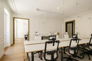 Espace indépendant - 75008 - 32 postes - 19800€