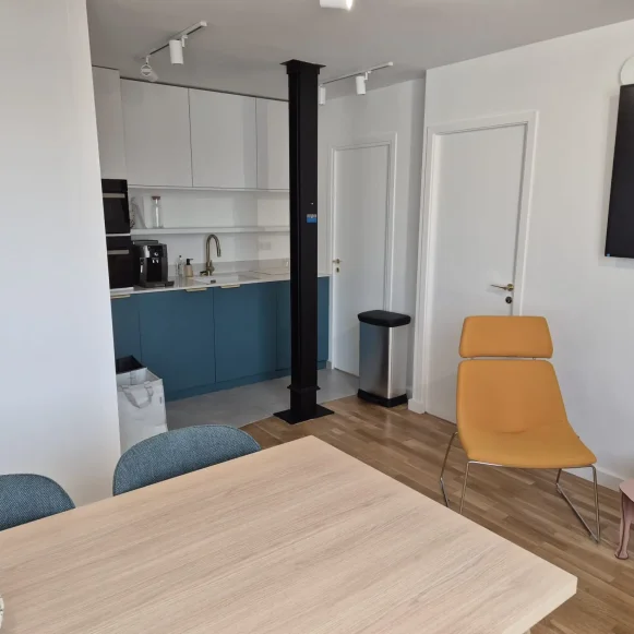 Bureau privé 12 m² 3 postes Location bureau Rue Alfred Roll Paris 75017 - photo 2