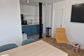 Bureau privé - 75017 - 3 postes - 1600€