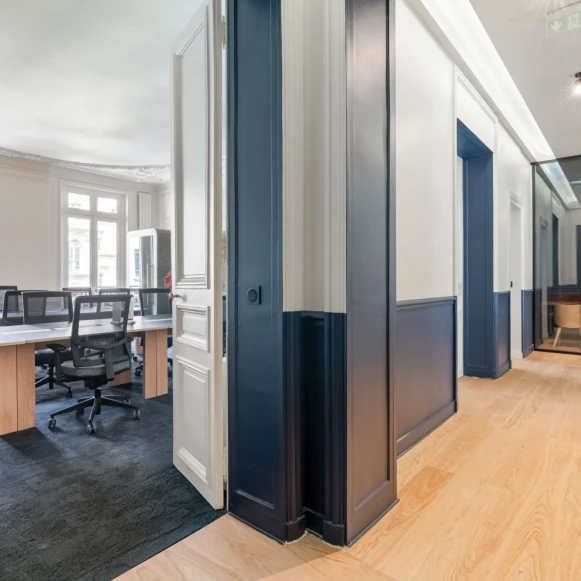 Espace indépendant 250 m² 38 postes Location bureau Rue de Châteaudun Paris 75009 - photo 5