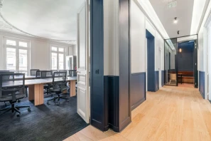 Jöro Rue de Châteaudun