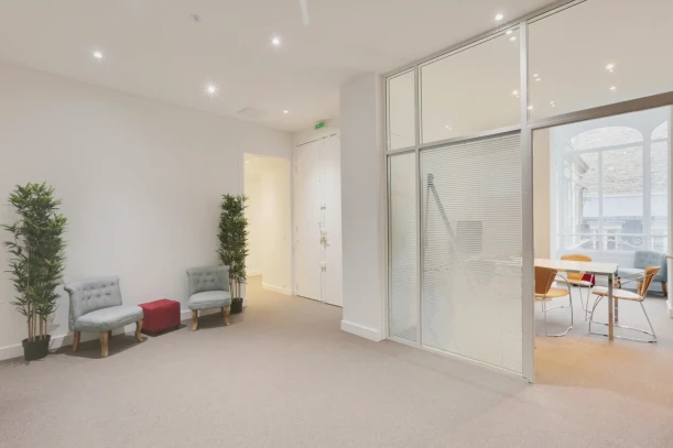 Bureau privé - 75008 - 10 postes - 3900€