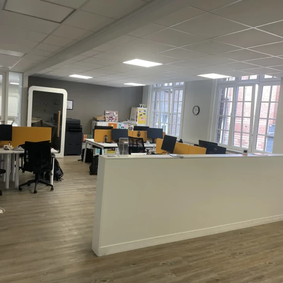 Bureau privé 148 m² 15 postes Coworking Place de la Gare Lille 59800 - photo 3