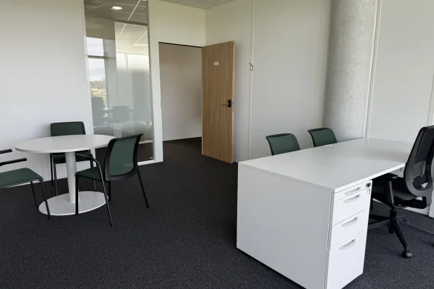 Bureau privé - 01000 - 6 postes - 1746€