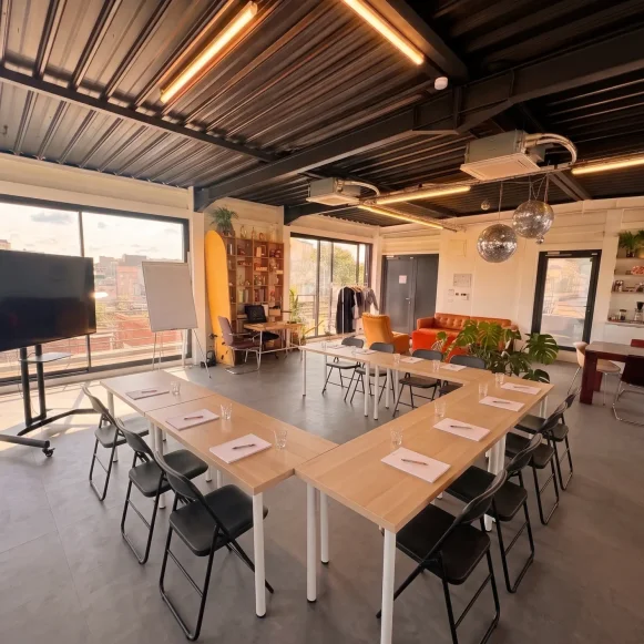 Espace indépendant 100 m² 15 postes Coworking Rue Garibaldi Montreuil 93100 - photo 6
