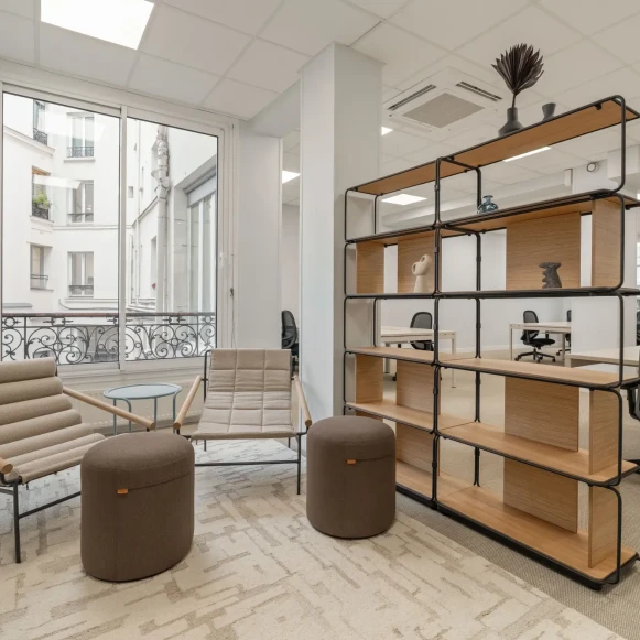 Espace indépendant 350 m² 52 postes Coworking Rue du Rocher Paris 75008 - photo 1