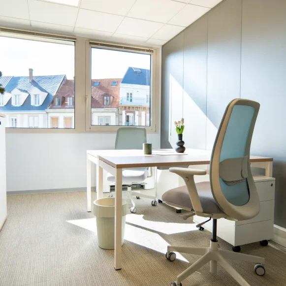 Bureau privé 13 m² 2 postes Coworking Rue du Faubourg-de-Saverne Strasbourg 67000 - photo 1