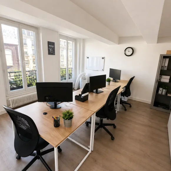 Bureau privé 61 m² 9 postes Location bureau Boulevard de Clichy Paris 75009 - photo 1