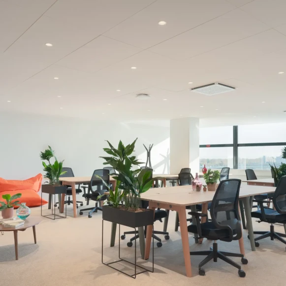 Bureau privé 250 m² 62 postes Coworking Avenue des Terroirs de France Paris 75012 - photo 2