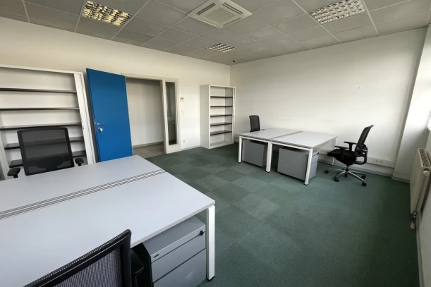 Bureau privé - 68390 - 4 postes - 500€
