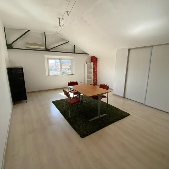 Bureau privé 30 m² 3 postes Coworking Avenue de Saint-Antoine Marseille 13015 - photo 6