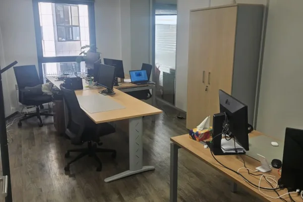 Bureau privé - 92100 - 4 postes - 1200€