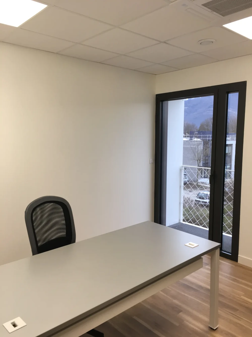 Espace indépendant - 38240 - 25 postes - 3000€