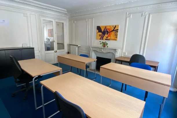 Open Space - 75008 - 4 postes - 400€