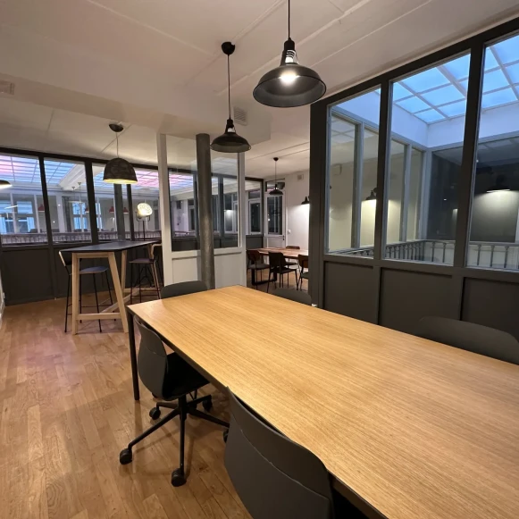 Bureau privé 35 m² 8 postes Coworking Impasse Sandrie Paris 75009 - photo 3