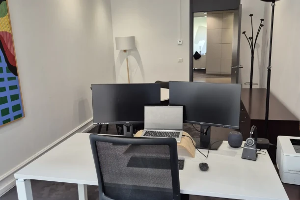 Bureau privé - 75016 - 4 postes - 2500€