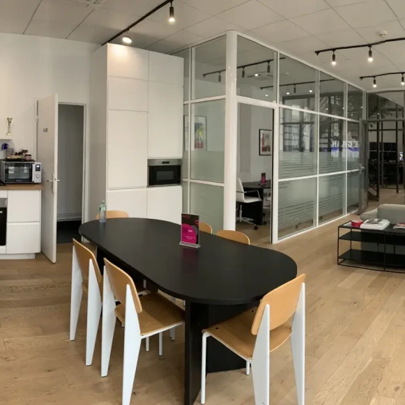Espace indépendant 45 m² 6 postes Location bureau Rue du Faubourg Saint-Antoine Paris 75011 - photo 12