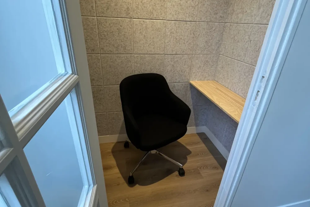 Bureau privé - 33300 - 3 postes - 990€
