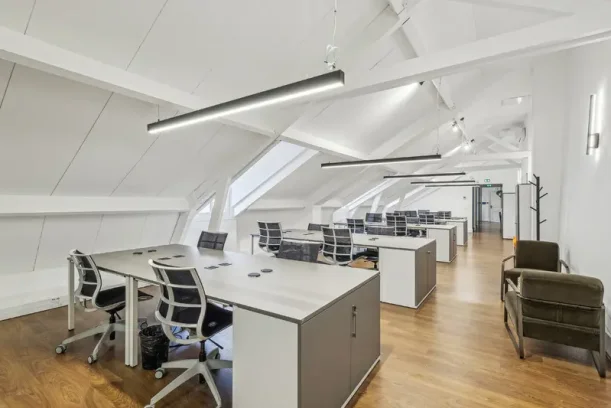 Bureau privé - 75003 - 24 postes - 18000€