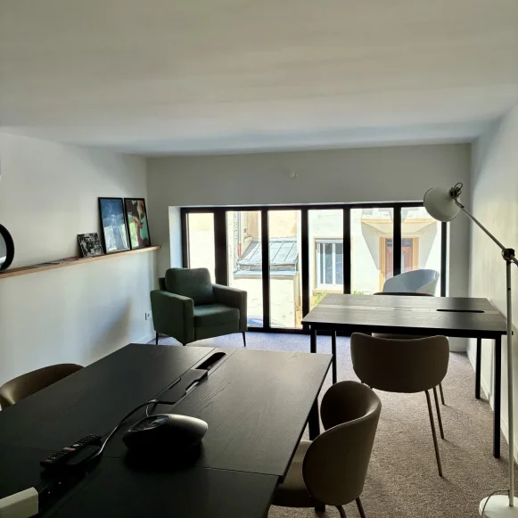 Bureau privé 25 m² 8 postes Location bureau Rue d'Arménie Lyon 69003 - photo 4