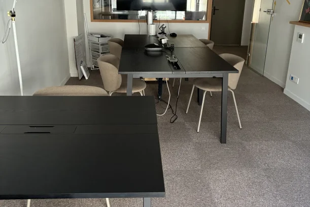 Bureau privé - 69003 - 8 postes - 880€
