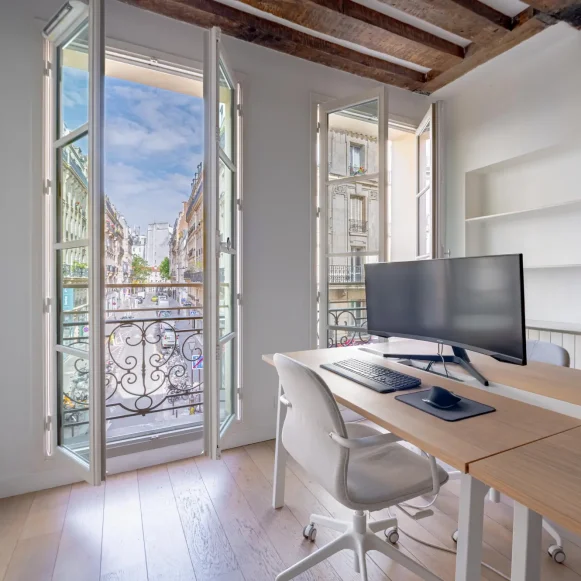 Espace indépendant 38 m² 6 postes Coworking Rue Saint-Denis Paris 75002 - photo 2