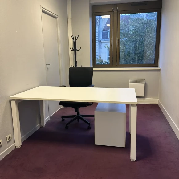 Bureau privé 11 m² 2 postes Location bureau Avenue Maréchal Foch Dijon 21000 - photo 1