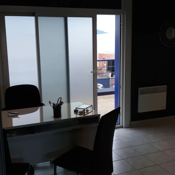 Bureau privé 15 m² 4 postes Location bureau Rue Alfred Sauvy Pollestres 66450 - photo 6