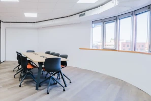 Bureau privé - 92360 - 3 postes - 890€