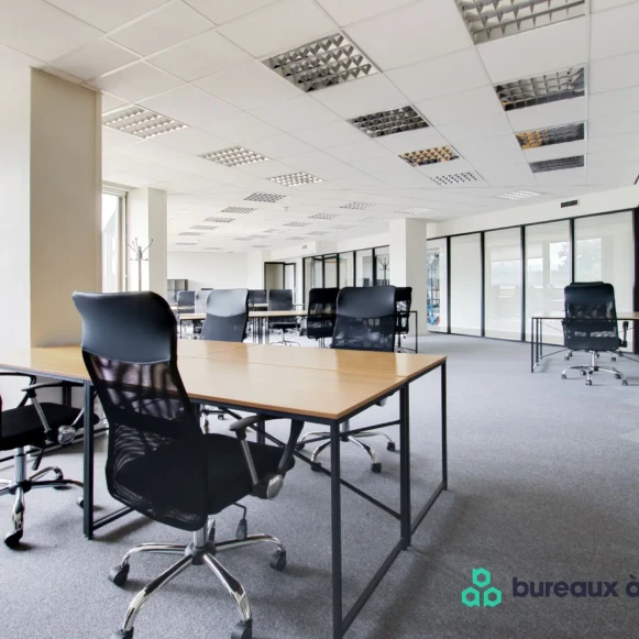 Espace indépendant 326 m² 58 postes Location bureau Rue Royale Saint-Cloud 92210 - photo 6