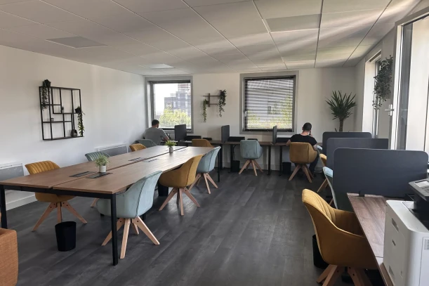 Bureau privé - 94550 - 13 postes - 2500€