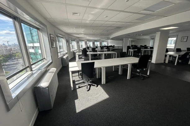 Bureau privé - 75015 - 21 postes - 7235€