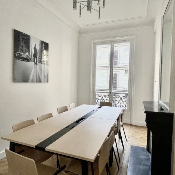 Bureau privé 20 m² 6 postes Location bureau Rue de Liège Paris 75008 - photo 6