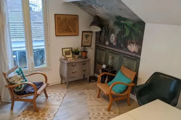 Bureau privé - 92240 - 2 postes - 750€