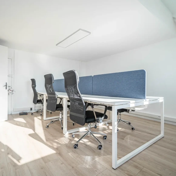 Espace indépendant 85 m² 14 postes Location bureau Rue Chabanais Paris 75002 - photo 4