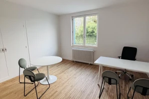 Bureau privé - 33790 - 4 postes - 240€