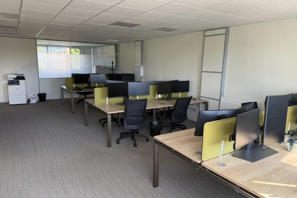 Bureau privé - 59700 - 16 postes - 3060€