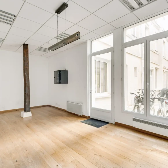 Espace indépendant 43 m² 7 postes Location bureau Rue Moreau Paris 75012 - photo 1