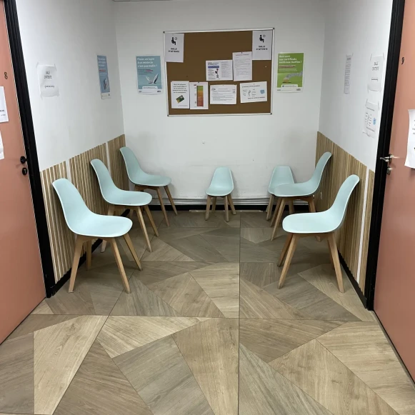 Bureau privé 7 m² 1 poste Location bureau Avenue Jean Lolive Pantin 93500 - photo 4