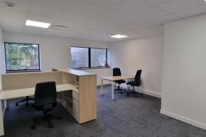 Bureau privé - 35510 - 1 poste - 250€