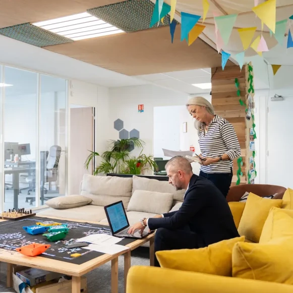 Espace indépendant 350 m² 35 postes Location bureau Rue Louis Blanc Lyon 69006 - photo 1