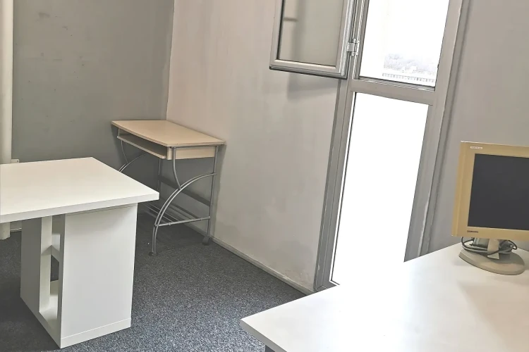 Bureau privé - 93400 - 3 postes - 480€