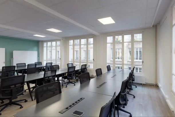 Espace indépendant - 75010 - 24 postes - 9999€