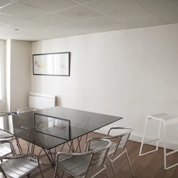 Open Space  12 postes Coworking Rue du Faubourg Saint-Martin Paris 75010 - photo 3