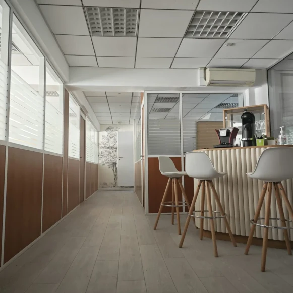 Bureau privé 6 m² 2 postes Location bureau Rue Saint-Lazare Paris 75009 - photo 7