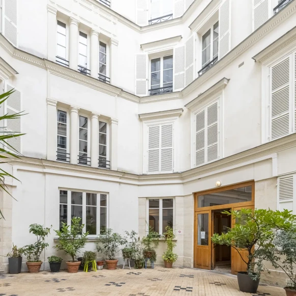 Bureau privé 70 m² 12 postes Coworking Rue Saint-Georges Paris 75009 - photo 5