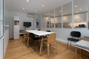 Open Space - 75010 - 4 postes - 550€