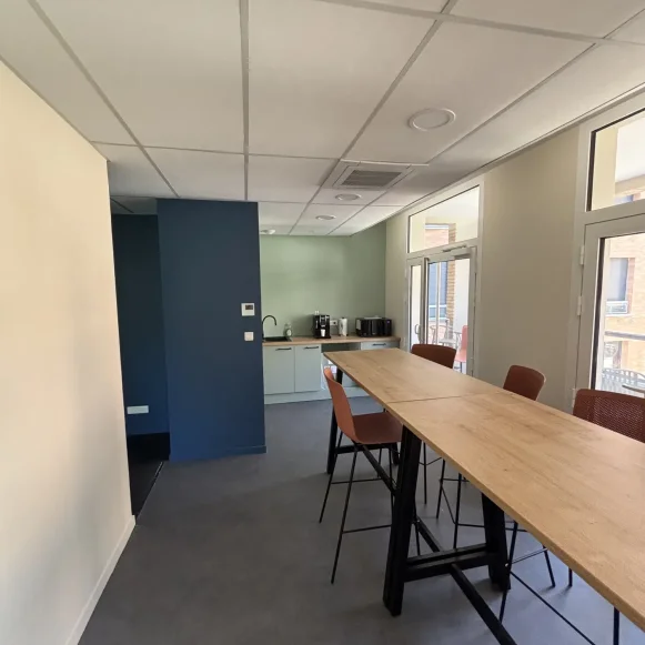 Bureau privé 14 m² 2 postes Coworking Chemin du Château de l'Hers Toulouse 31500 - photo 7