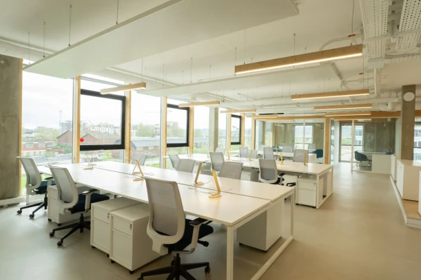 Bureau privé - 76100 - 18 postes - 5600€